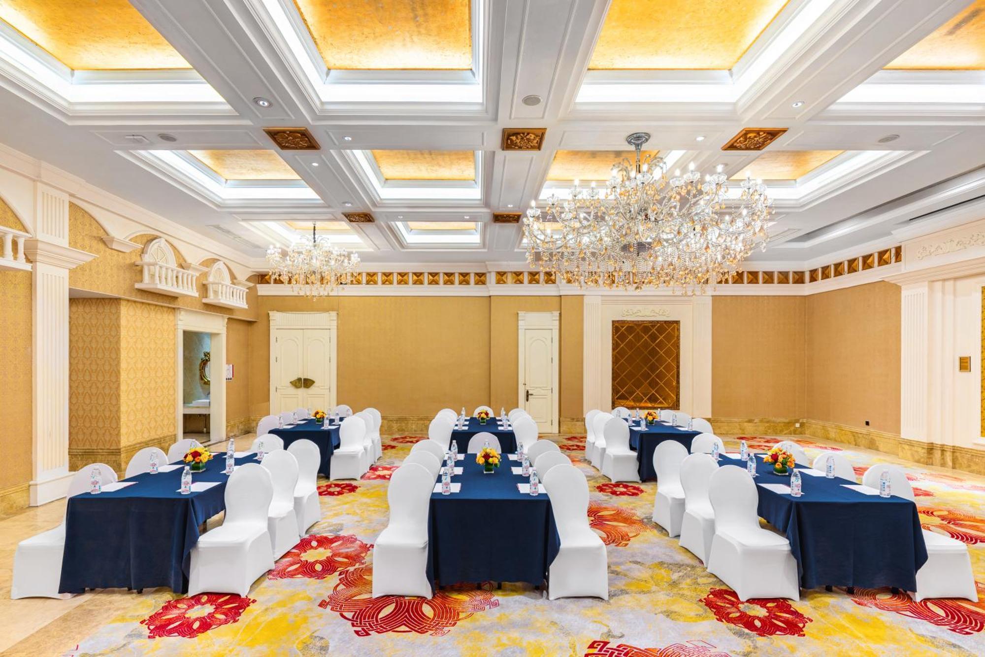 Crowne Plaza Chengdu City Center By Ihg Exterior photo